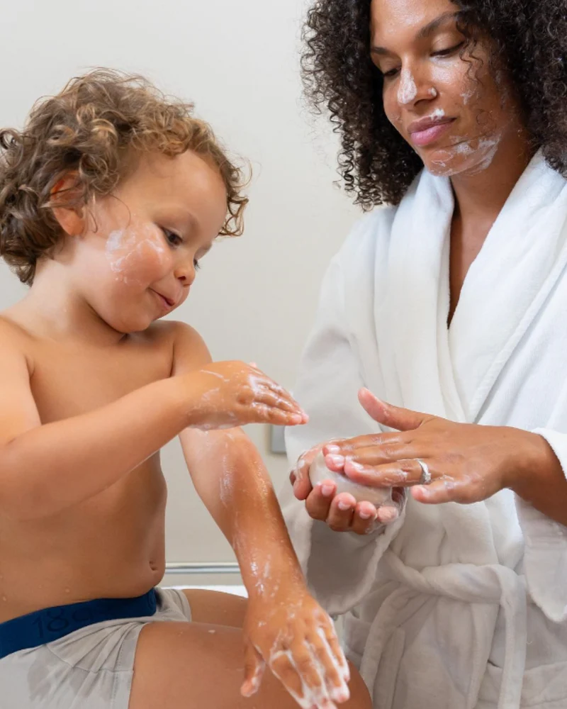 Savon visage - Lait de chèvre - Parfum Amande