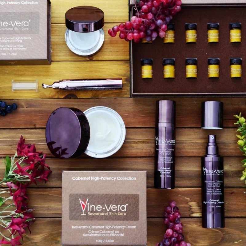 The Medik8 & Vine Vera Hydration & Renew Mini Set
