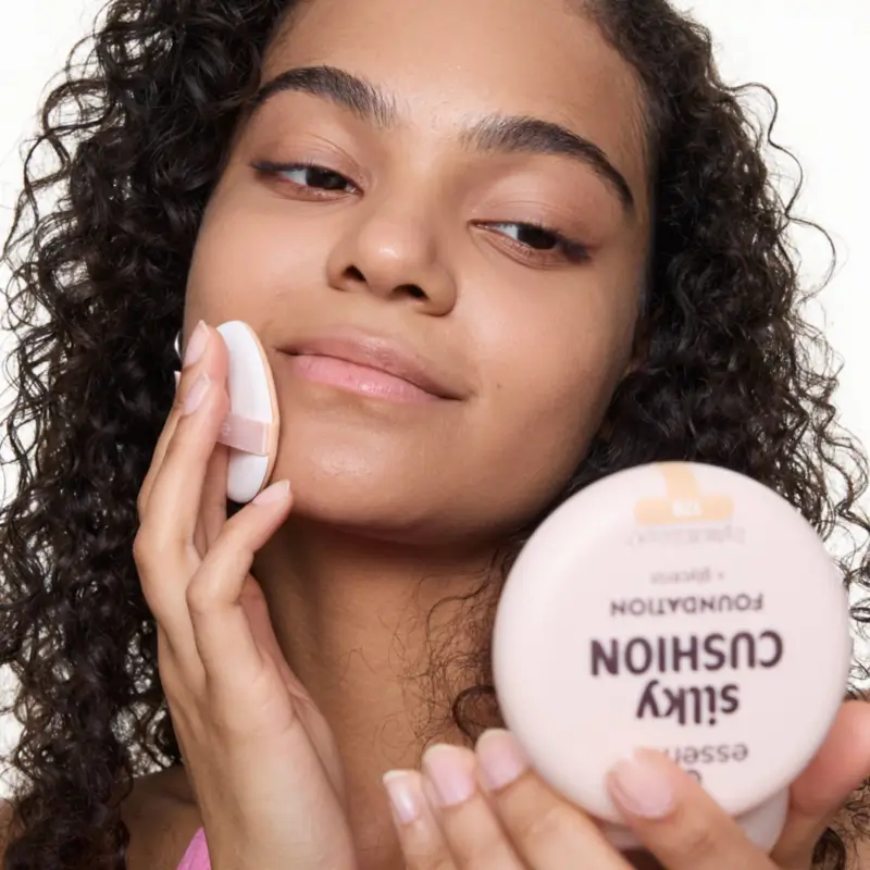 Essence Fond de teint Silky Cushion Foundation 178, 12 g