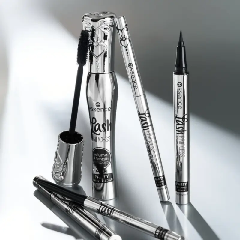 Essence Crayon pour les yeux longue tenue Lash Princess Party 01, 0,3 g