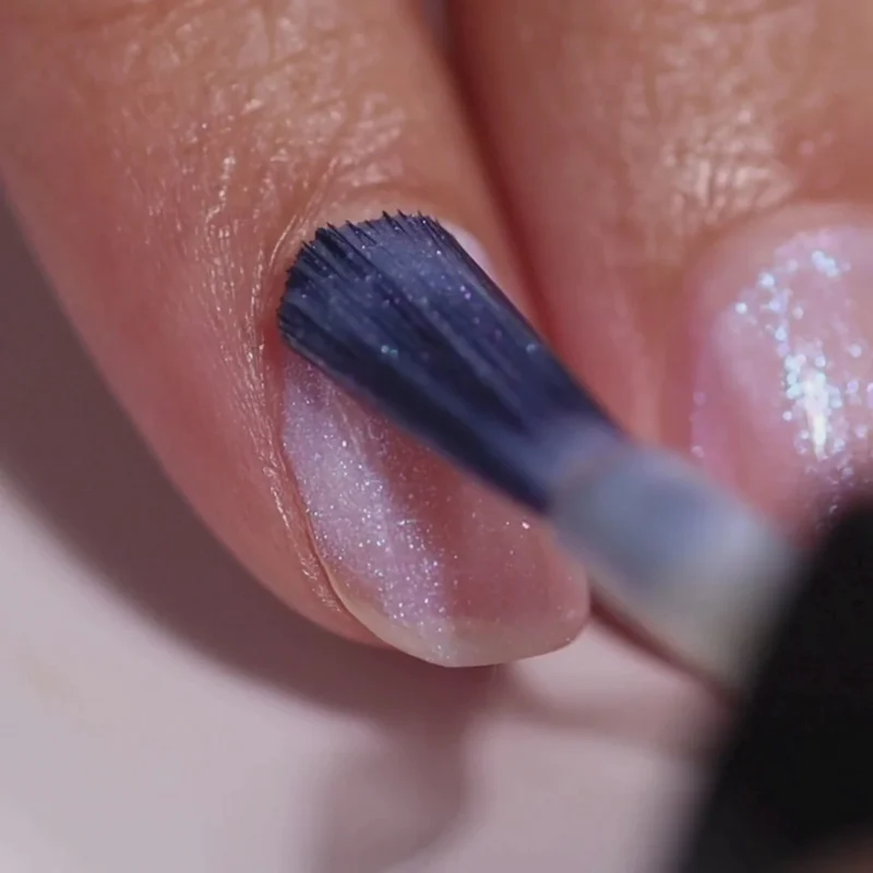 Londontown kur Illuminating Nail Concealer