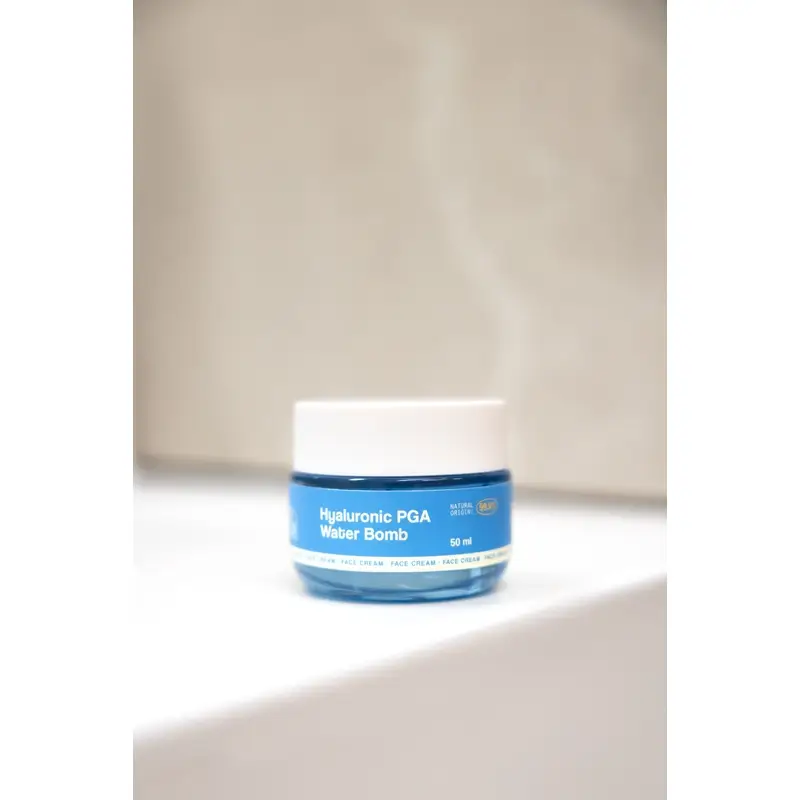 Freshly Cosmetics Bombe d'eau Hyaluronic Pga pour le visage, 50 ml
